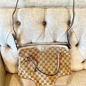 Gucci GG Canvas Bree Leather Line Crossbody Bag in light gray